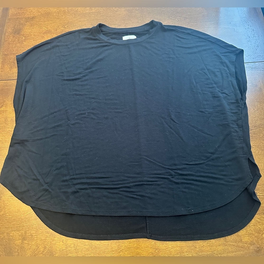 Lou & Grey Black Short Sleeve Tee